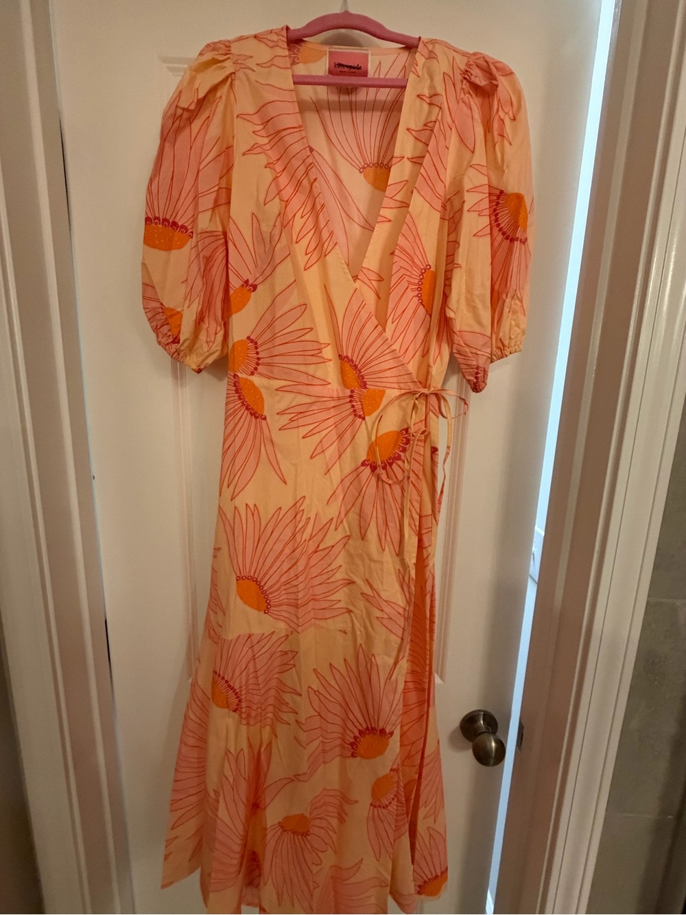 NWOT kate spade Peach and Orange Floral Wrap Midi Dress